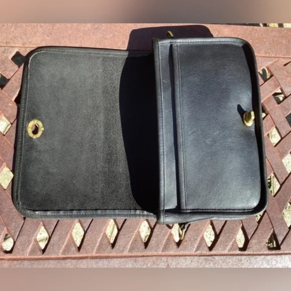 Vintage Coach Leather Penny Pocket Turn Lock Crossbody Bag - Picture 5 of 12